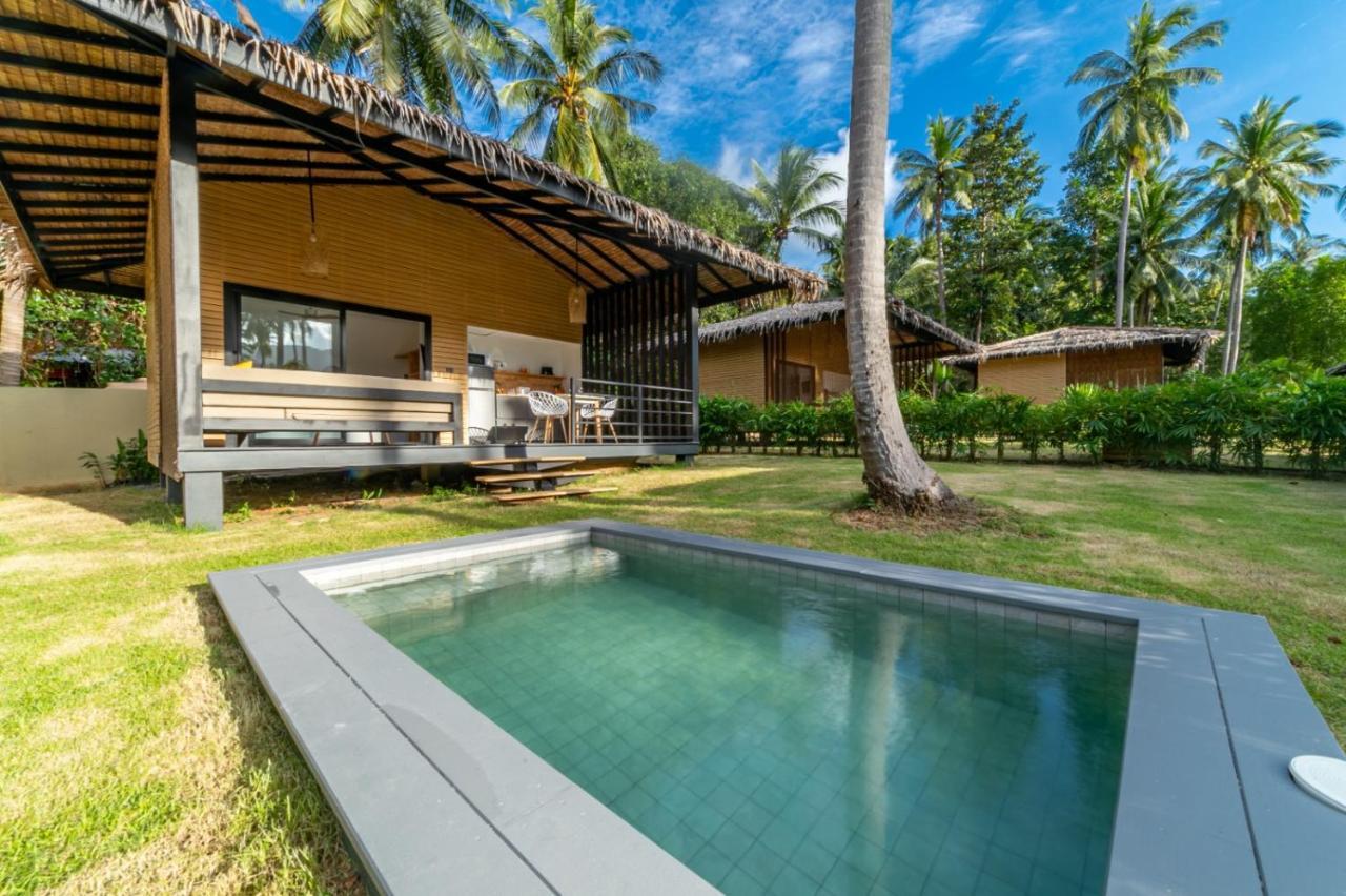 Suan Residence - Exotic And Contemporary Bungalows With Private Pool チャロクルム エクステリア 写真
