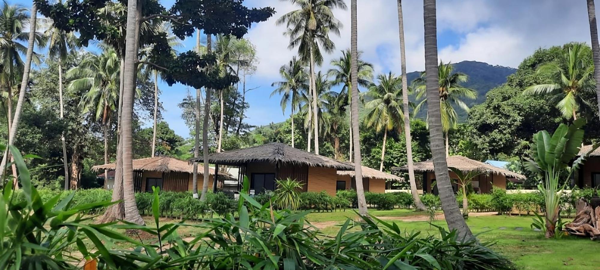 Suan Residence - Exotic And Contemporary Bungalows With Private Pool チャロクルム エクステリア 写真
